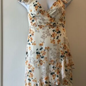 Light and airy summer Floral maxi dress. Marked Size Medium